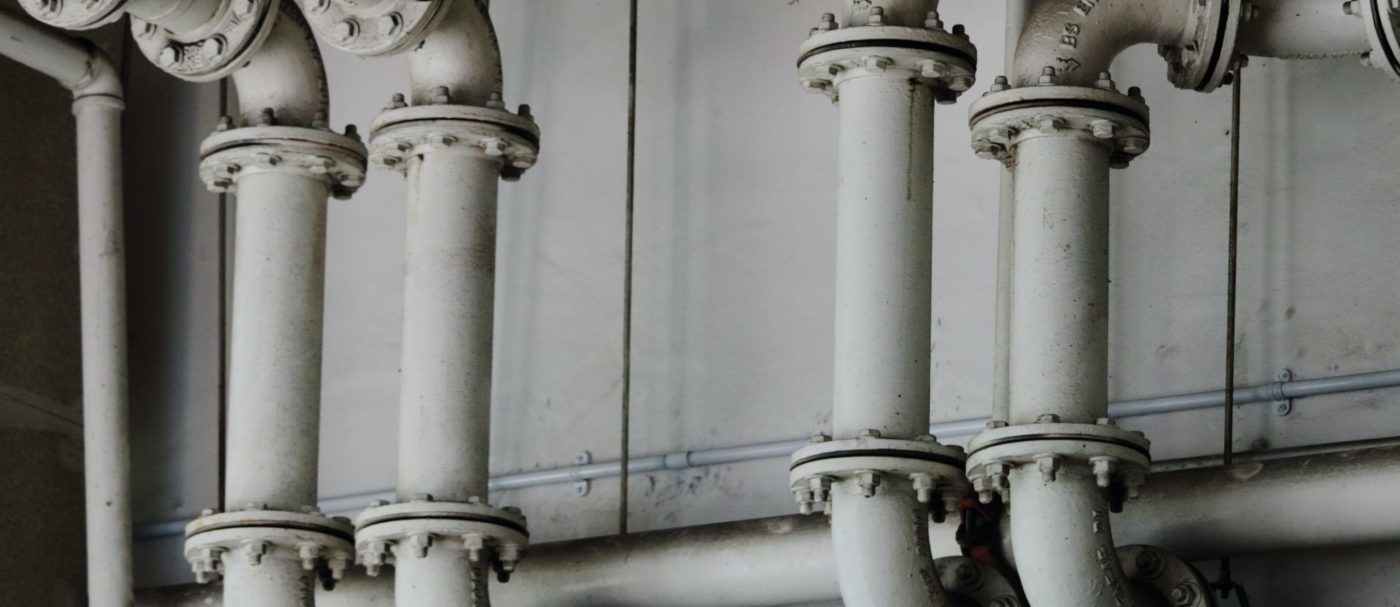 samuel-sianipar-scUBcasSvbE-unsplash Pipe plumbing